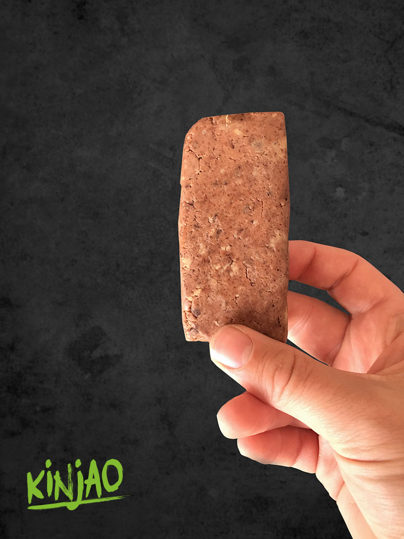 Barre protéinée KINJAO à base d'insectes saveur chocolat - Vue de face