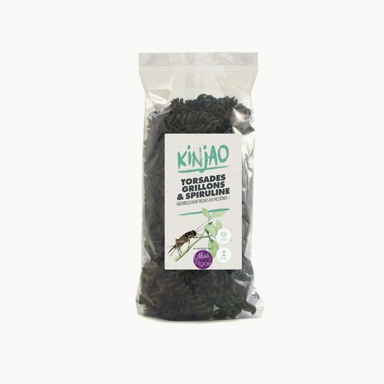 Pâtes à la spiruline et à la farine d'insectes : un aliment futuriste nutritif